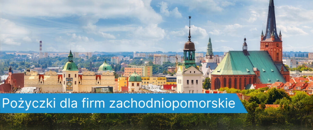 Widok na historyczne centrum Szczecina z zielonymi dachami i wieżami kościołów na tle miejskiej panoramy